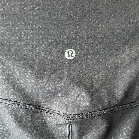 Lululemon Black Align Pant II 25" Lattice Work Emboss 10 - Picture 6 of 13